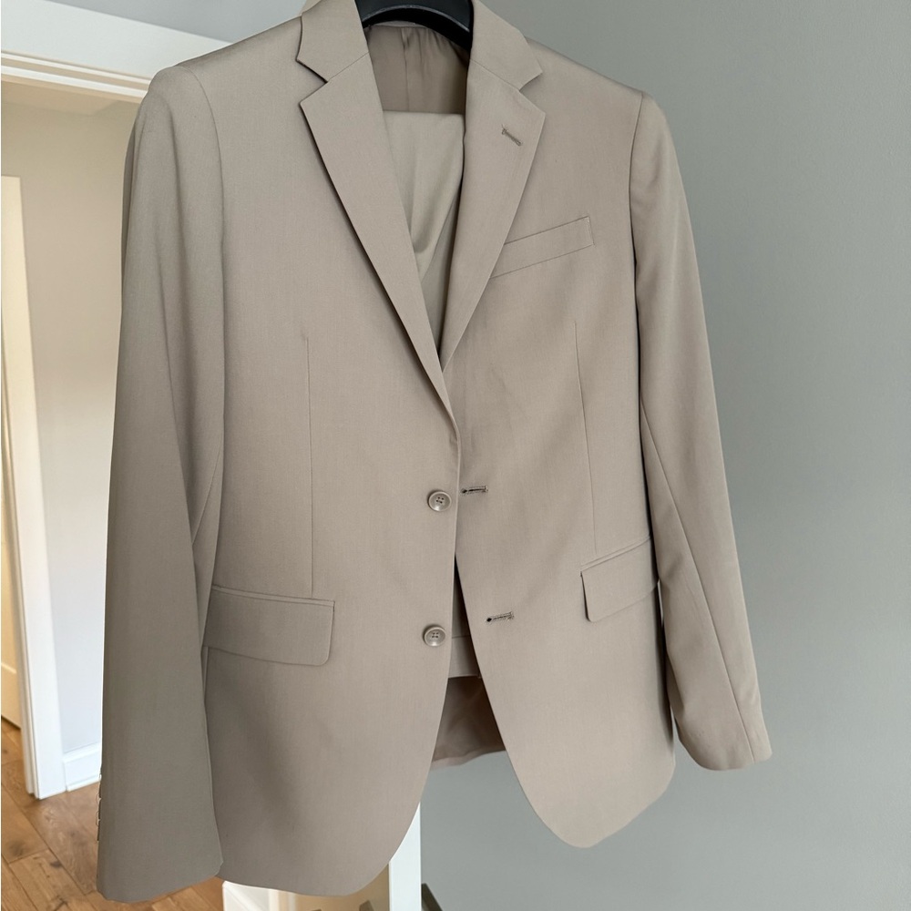 Men's Tan Suit